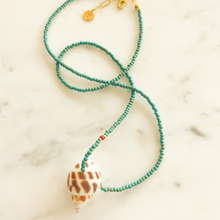 Load image into Gallery viewer, Love Me Shelly Necklace