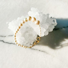 Load image into Gallery viewer, Bella Natural Pearl Bracelet