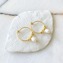 Load image into Gallery viewer, Denise Goes To Party Pearl Earrings