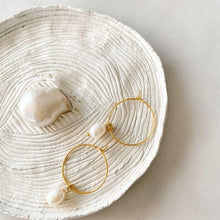 Load image into Gallery viewer, Denise Pearl & Silver Earrings