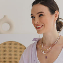 Load image into Gallery viewer, Foxy Pearl & Silver Earrings