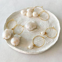 Load image into Gallery viewer, Denise Pearl & Silver Earrings