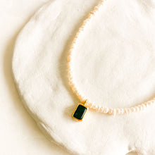 Load image into Gallery viewer, Una Single Emerald Charm Necklace