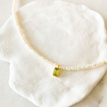 Load image into Gallery viewer, Una Single Peridot Charm and Pearl Necklace