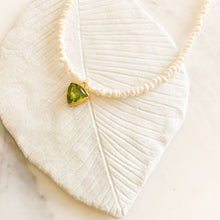 Load image into Gallery viewer, Una Triangle Peridot Charm and Pearl Necklace