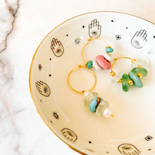 Load image into Gallery viewer, Hand in Hand Earring