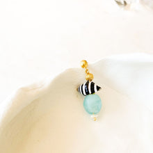 Load image into Gallery viewer, Playful Waves Earring