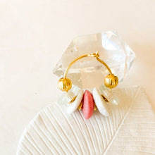 Load image into Gallery viewer, Time to Kiss Earring