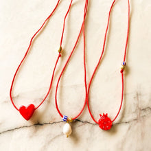 Load image into Gallery viewer, Red String No.1 Pearl Necklace
