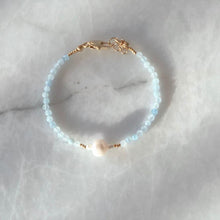 Load image into Gallery viewer, Fanny Natural Pearl Aquamarine Bracelet
