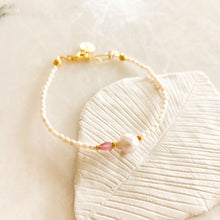 Load image into Gallery viewer, Uma Bracelet
